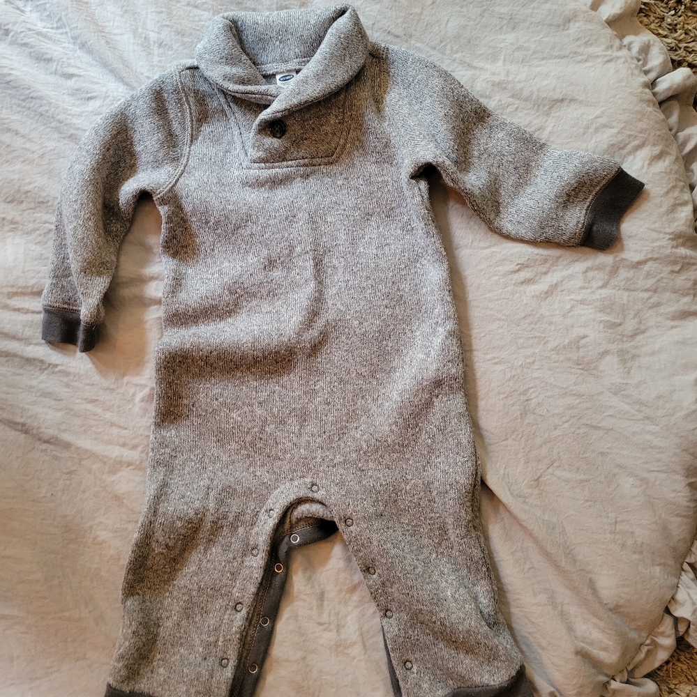 Old Navy toddler boy 18-24 sweater romper